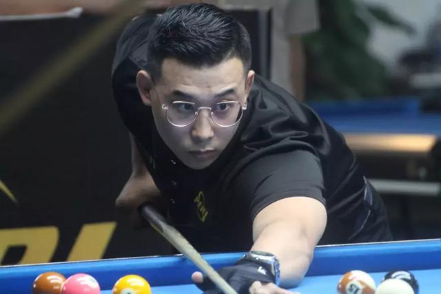 的球员之一 的球员之一