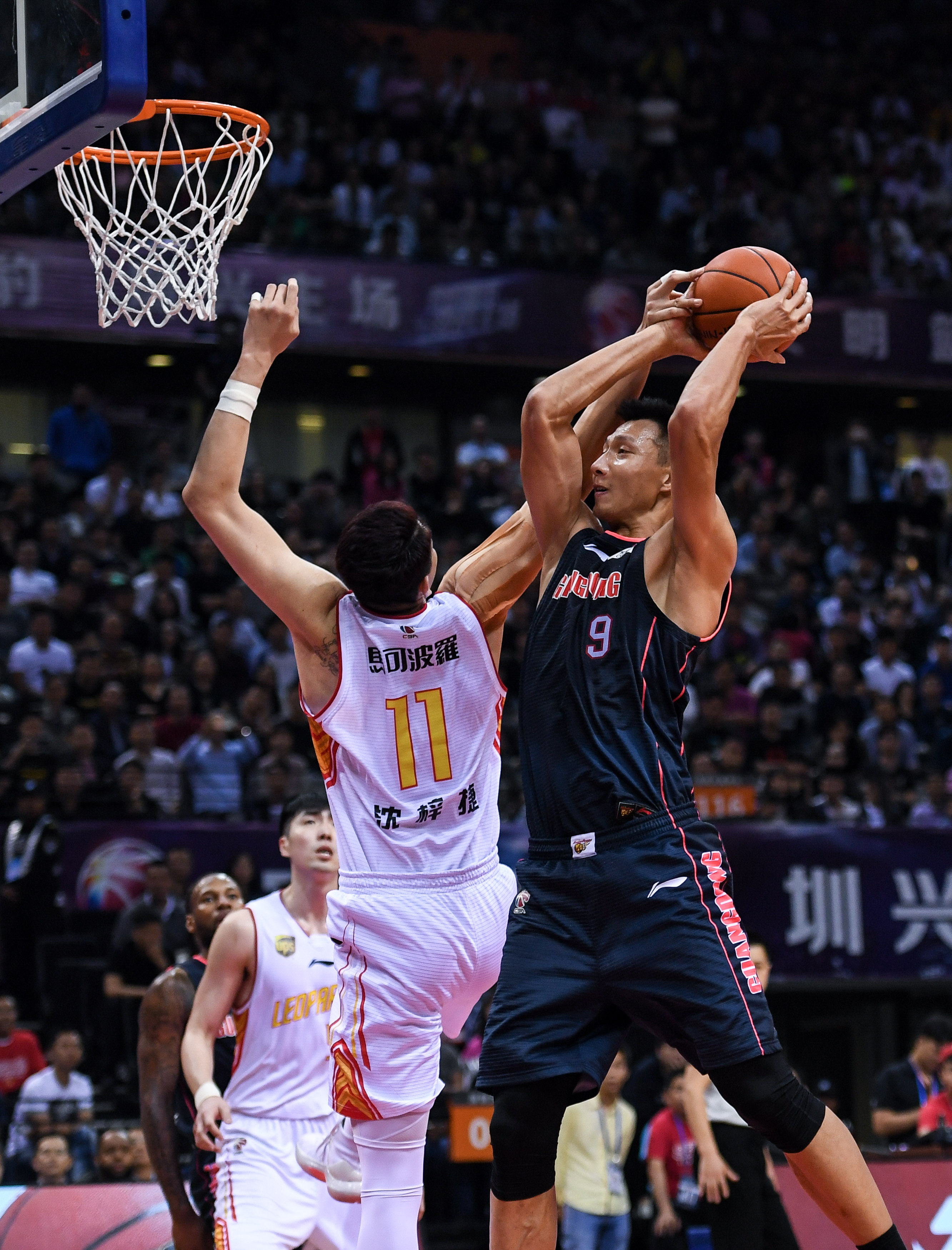 特别是在比 特别是在比