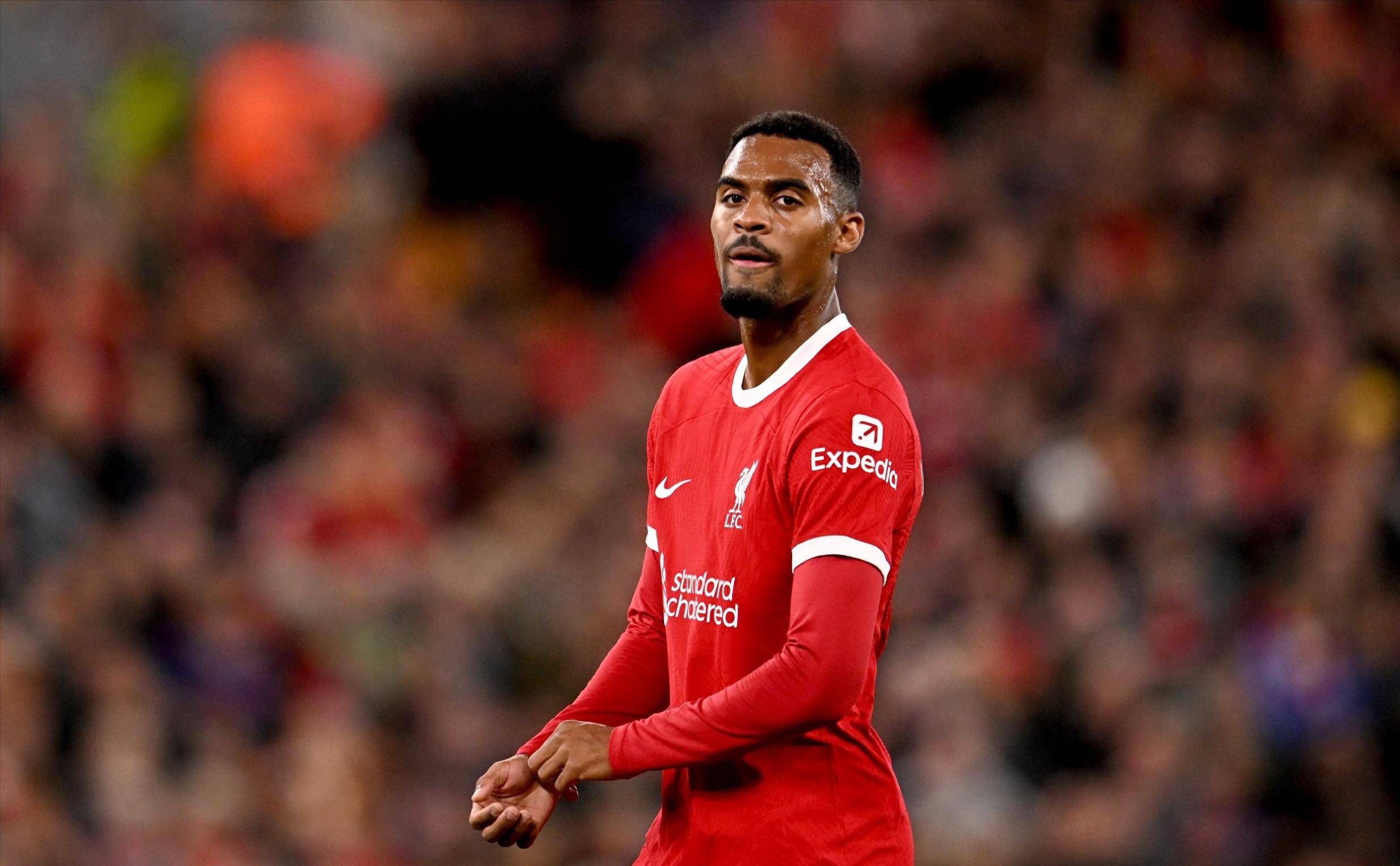 场地湿度呈 场地湿度呈